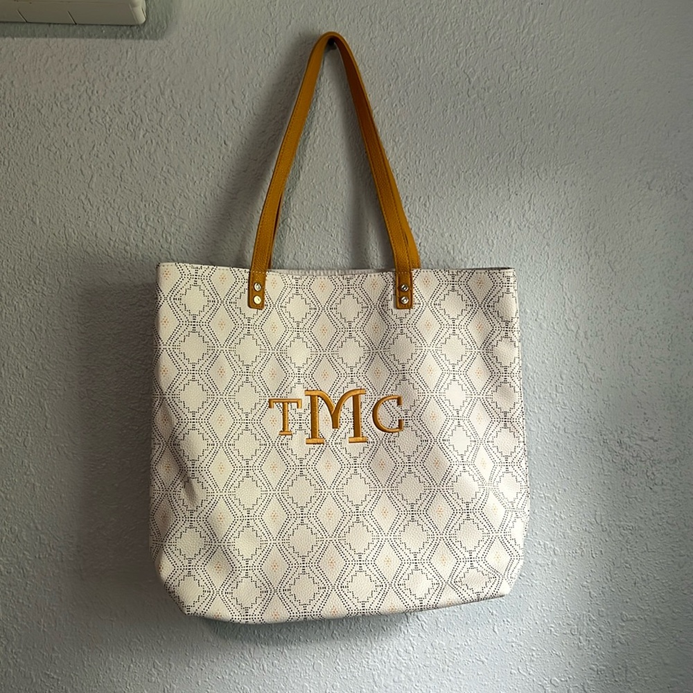 Jewell by thirty one around town tote